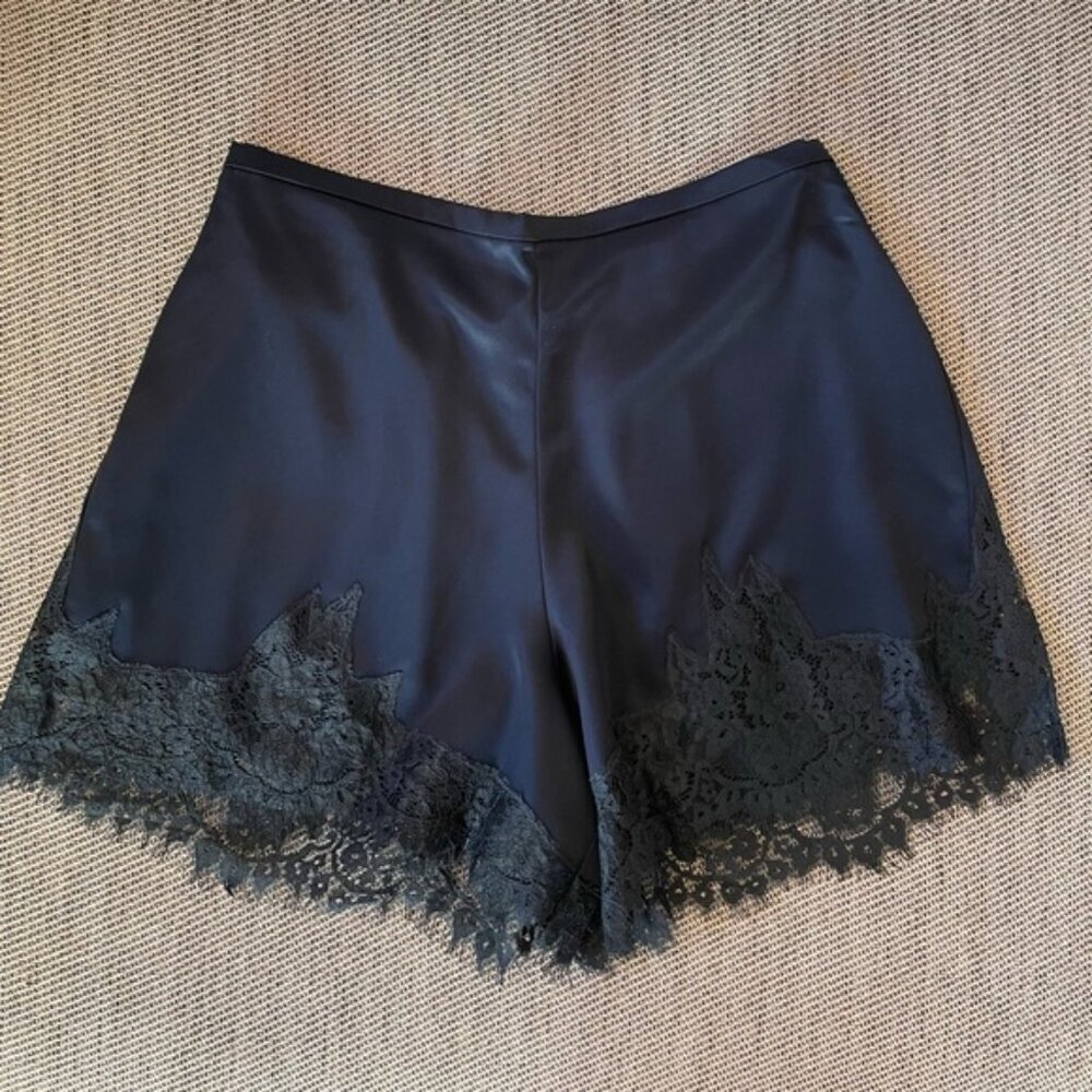 NEW Reformation Fern Midnight Navy Lace Trim Satin Shorts Elastic Waist | US S - Picture 8 of 11